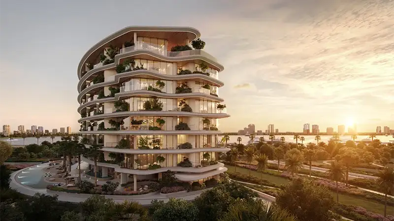 Lia at Dubai Islands